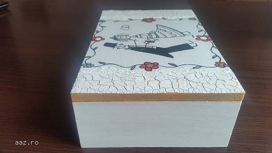 Cutie decorata manual