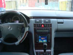 vand mercedes-benz E 320 full options