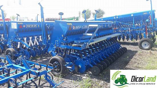 Semanatoare de plante paioase cu lant de tasare marca Mecanica Ceahlau