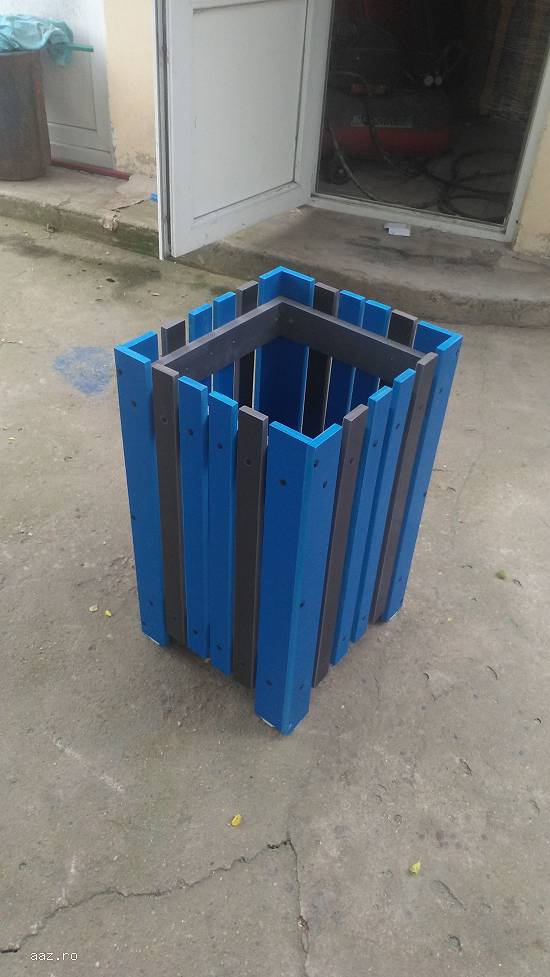 Cosuri stradale pentru gunoi