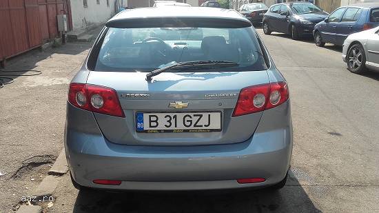 Vând Chevrolet Lacetti