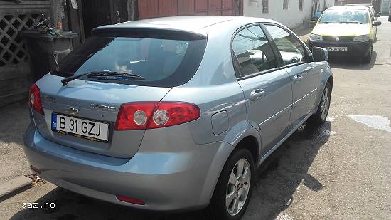 Vând Chevrolet Lacetti