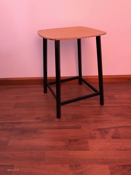 SCAUN LABORATOR