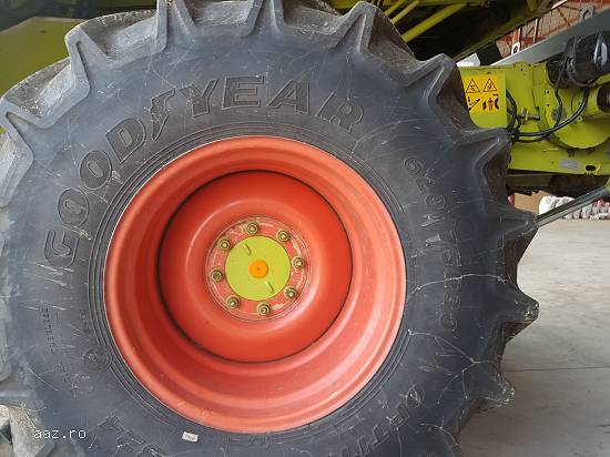 Combina Claas Mega 204