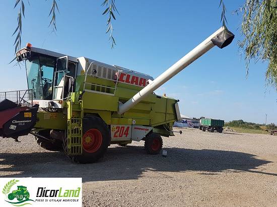 Combina Claas Mega 204