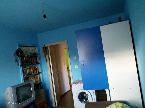 Vand apartament 2 camere recent renovat 0785406633