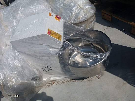 Malaxor profesional NOU Capacitate: 30 litri Alimentare: 220v