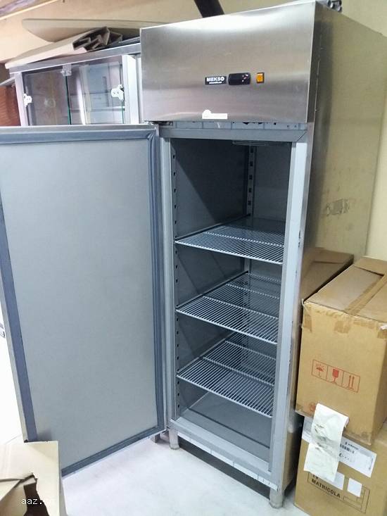 Frigider inox Mekso Dim.70x84x200cm Alimentare: 220v