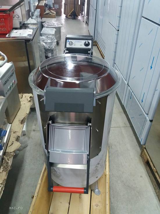 Masina curatat cartofi Edesa Italia Capacitate: 25 kg Dim.52x100cm Alimentare: 380v Kw: 11