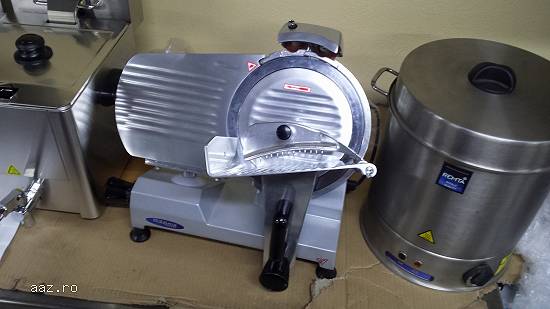 Feliator profesional -cu dispozitiv de ascutire Dim.lama:25cm Alimentare 220V Garantie 12 luni
