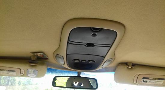 Vand CHRYSLER benzina, motor 3800V-fara acte, cutie transmisie degecta, fabricat 1997, pilot automat