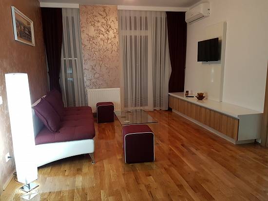 Dau în chirie apartament cu două camere