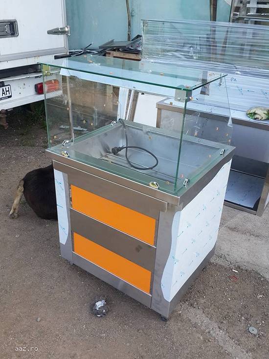 Vitrina calda bain marie Dim. 76x65x125cm Capacitate 2 gn 1/1 sau 4 gn 1/2 Alimentare 220V