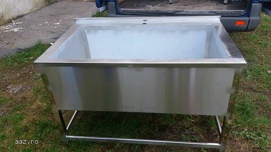 Cuva inox cu picioare Dim.130x70x85cm Pret: 1800 lei