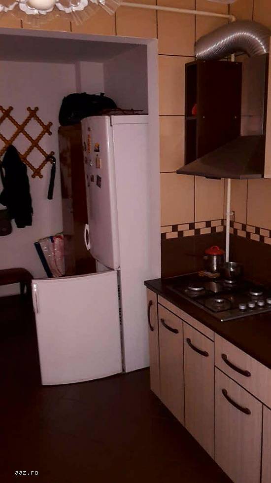 Vand apartament 2 camere Piata Sudului