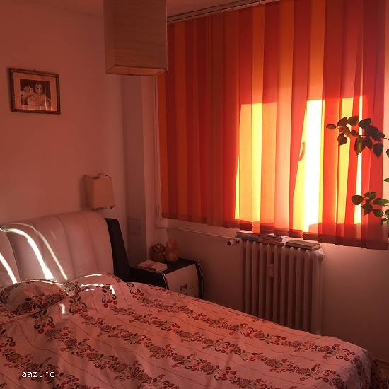Vand apartament 4 camere Piata Sudului