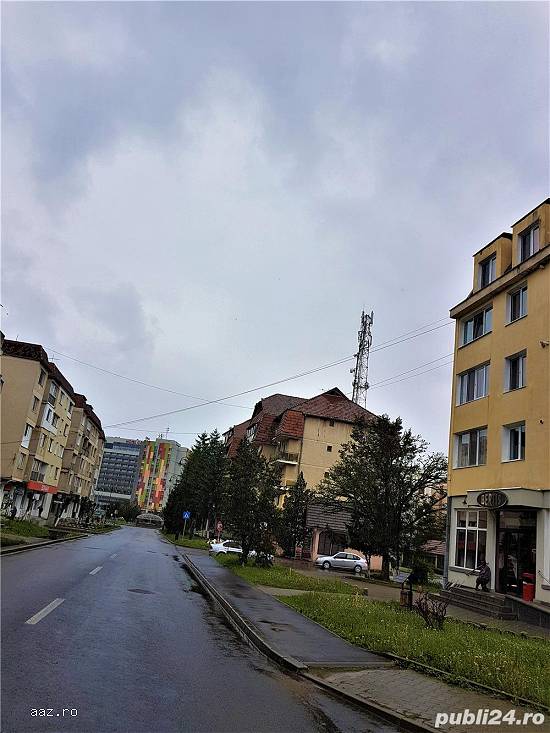 Proprietar vand apartament oras. Covasna !