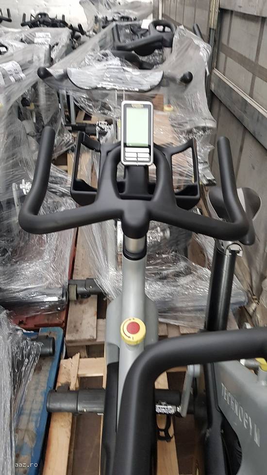 Vand biciclete spinning/indoor cycling Tehnogym