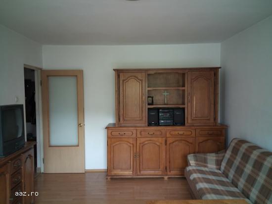 Proprietar,    vand apartament 2 camere,    decomandat,     Crangasi
