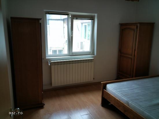 Proprietar,    vand apartament 2 camere,    decomandat,     Crangasi