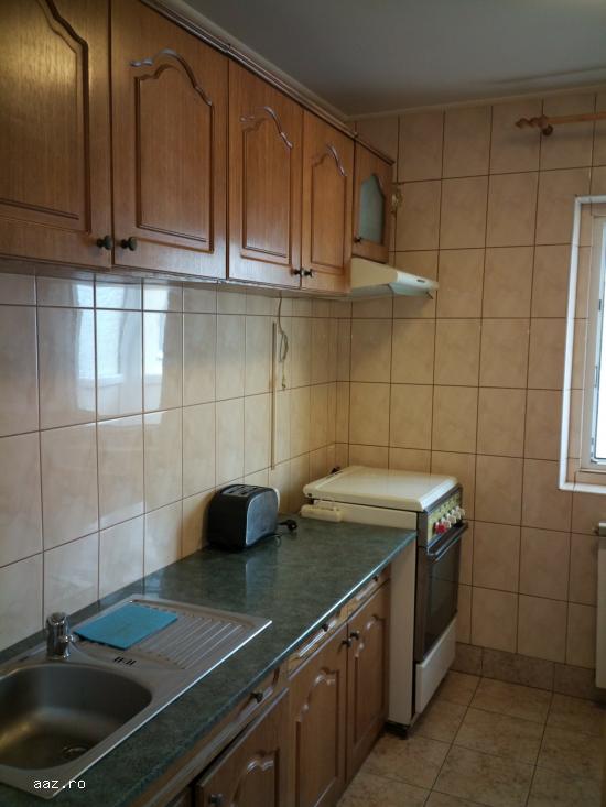 Proprietar,    vand apartament 2 camere,    decomandat,     Crangasi