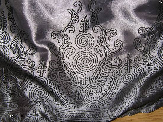 costum carnaval serbare rochie medievala regina pentru adulti marime M