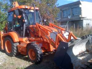 Inchiriez buldoexcavator
