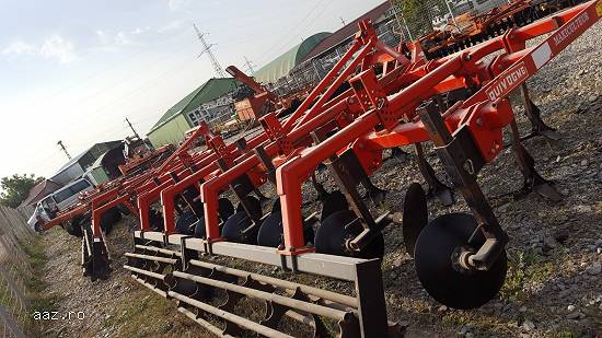 CULTIVATOR AGRICOL  4 METRI