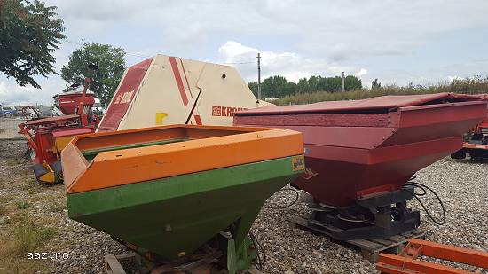 DISTRIBUITOR DE INGRASEMINTE 1500 LITRI