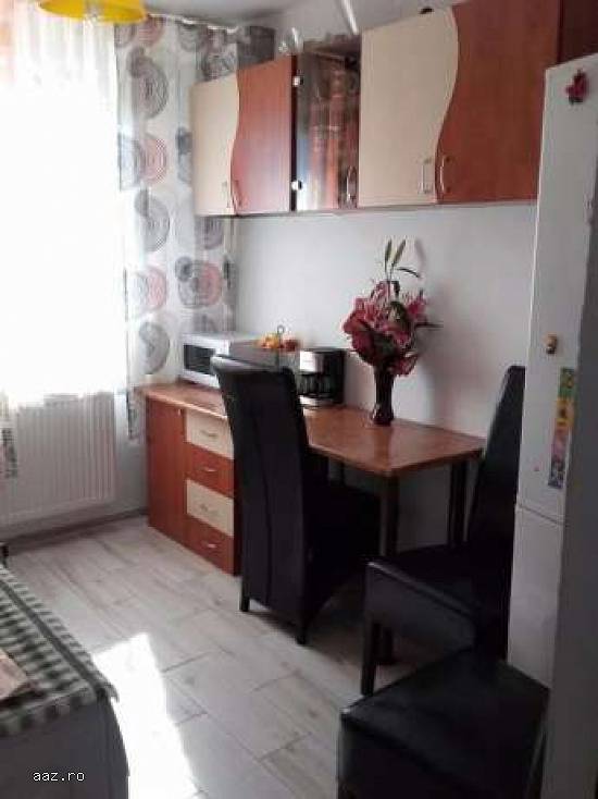 Vand apartament 2 camere renovat