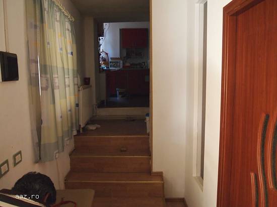 Spatiu in Medias,   str. L Roth