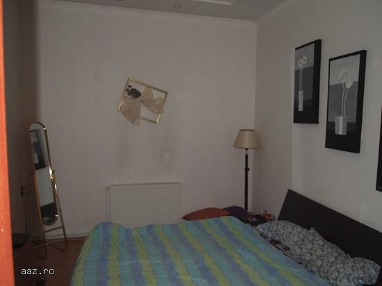 Spatiu in Medias,   str. L Roth