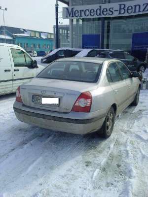 Hyundai Elantra 1,   6