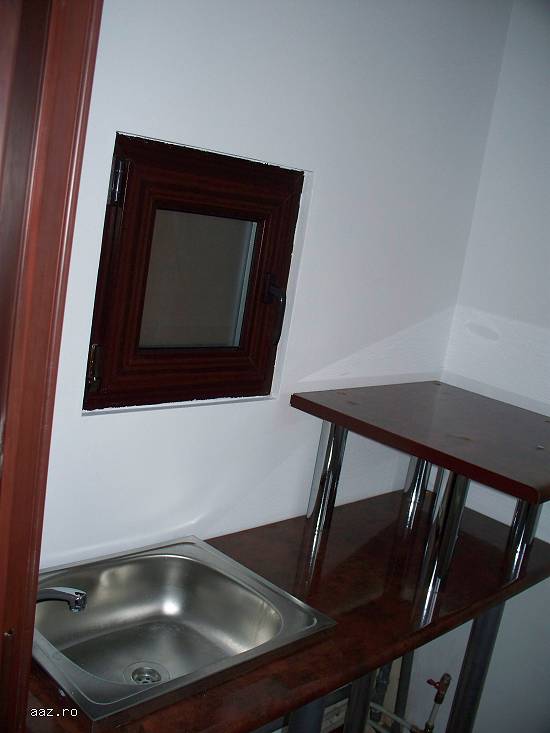 Inchiriez 2 cabinete stomatologice decomandate concepute conform standard european ,   fara utilitat