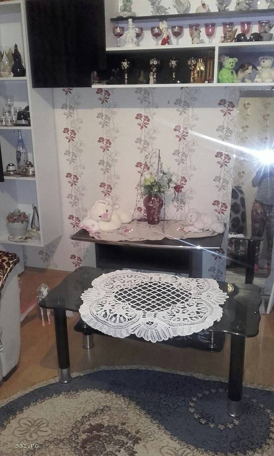 Închiriez camera