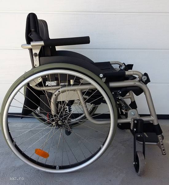 Carucior handicap care te ridica in picioare - Levo LCE