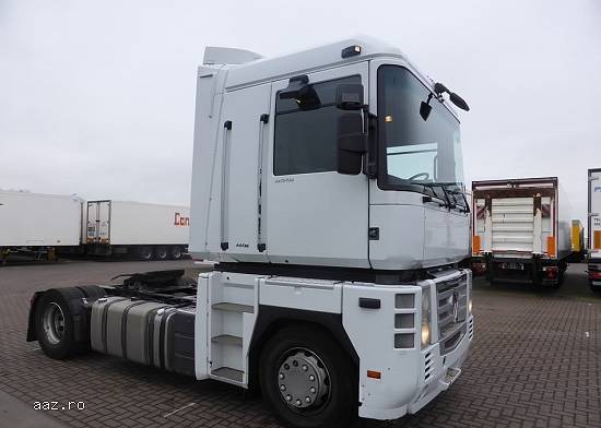 Dezmembrez Renault Magnum 460