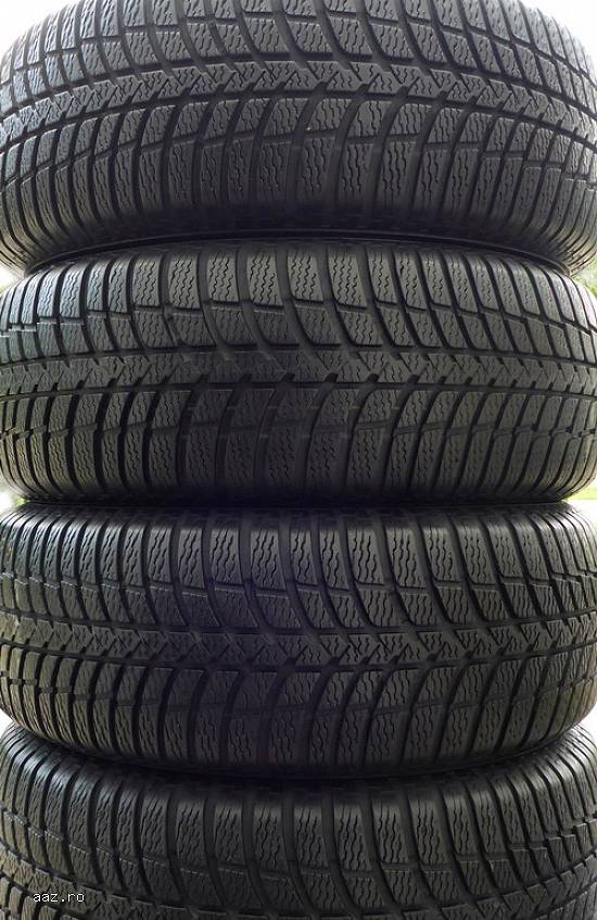 235.60.R16 set de 4 cauciucuri de iarna - KUMHO KW23