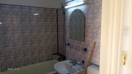 vand apartament cu doua camere in pajura