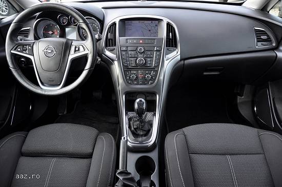 Opel Astra J