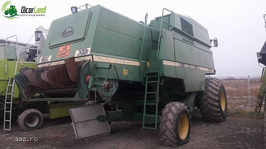 Combina marca John Deere model 2066