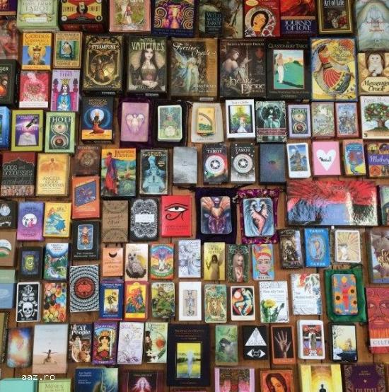 Carti tarot ,        Rider Waite,        Gilded,        +gratis cartea totul despre tarot