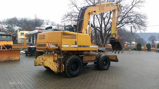 Excavator pe pneuri Liebherr A902