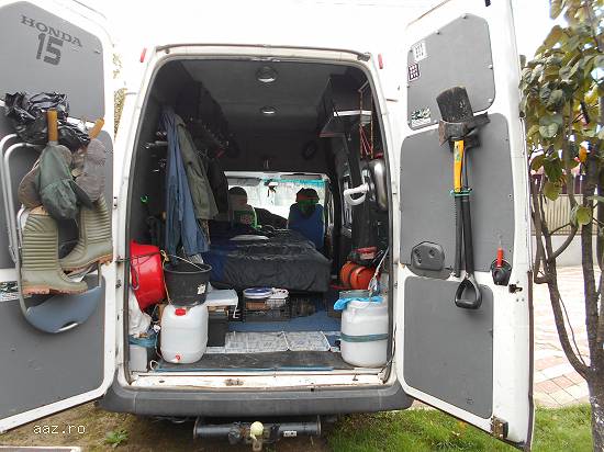 Vand masina de vacanta Ford Transit