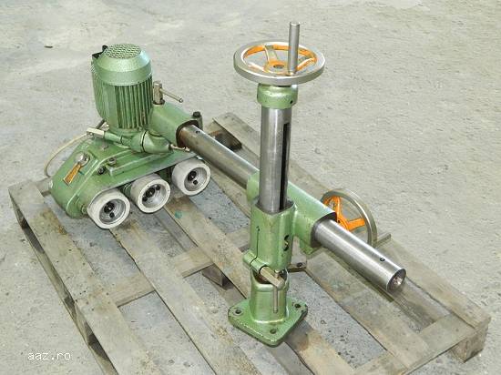 Dispozitiv de avans mecanic  Olympia 8 M