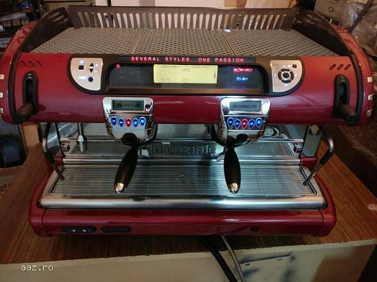 Vând lot espressoare profesionale de bar laspaziale