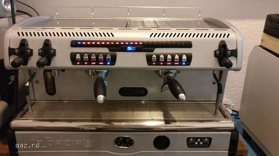 Vând lot espressoare profesionale de bar laspaziale