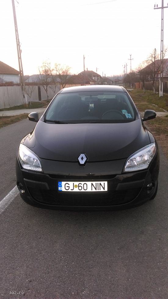Renault Megane III,    an fabricație octombrie 2010,    motor 1.6 benzina,    110 c.p,   98000km
