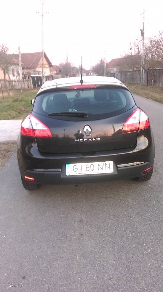Renault Megane III,    an fabricație octombrie 2010,    motor 1.6 benzina,    110 c.p,   98000km