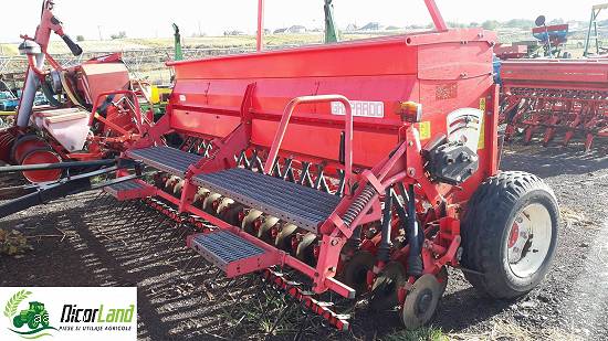 Semanatoare de paioase marca Maschio Gaspardo